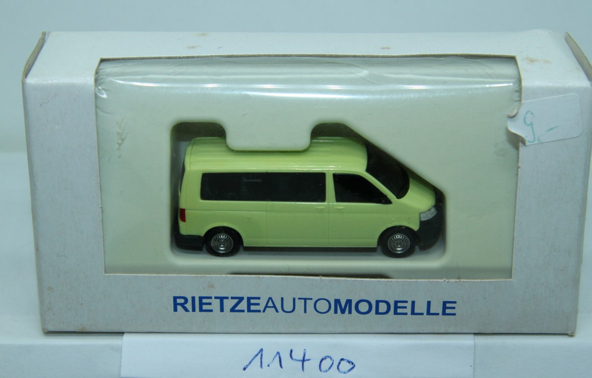 Rietze 11400, VW T5 Bus long mint-green, for gauge H0, with original box