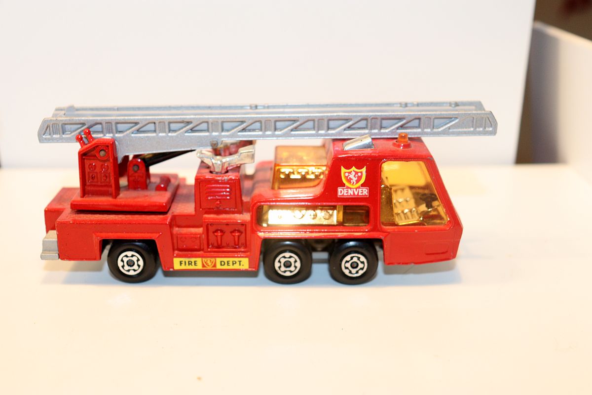 Matchbox Superkings SW20514, K-9 “Tender” model truck, scale 1:24, used with signs of wear, see pictures, without original box