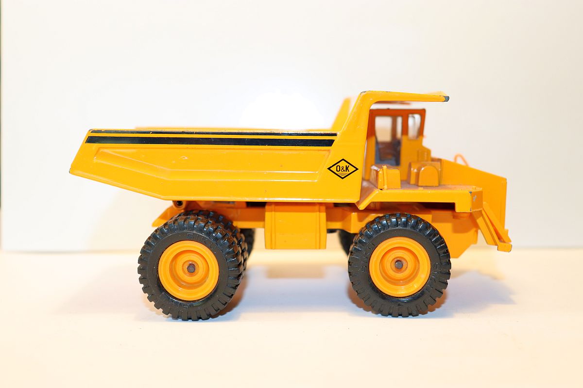 Siku 19836, Siku 3427 Dumper Truck O&K, Maßstab 1:55, orange