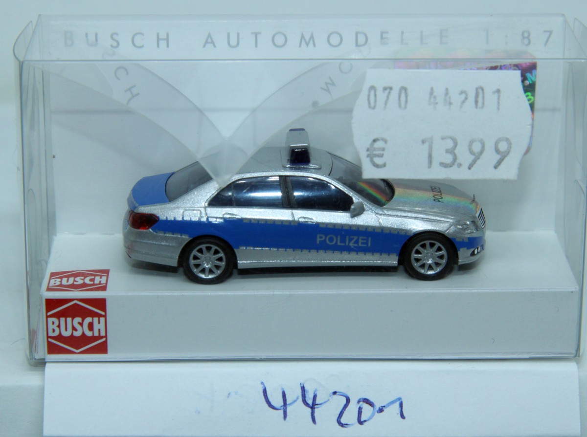 Busch 44201, Polizeiauto Mercedes Benz E-Klasse W212 Polizei Hamburg