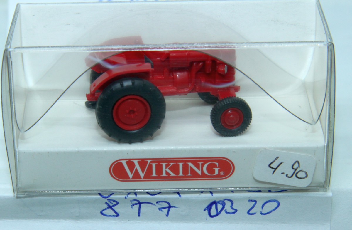 Wiking 8770320, Driving tractor red , for H0 gauge, with original box