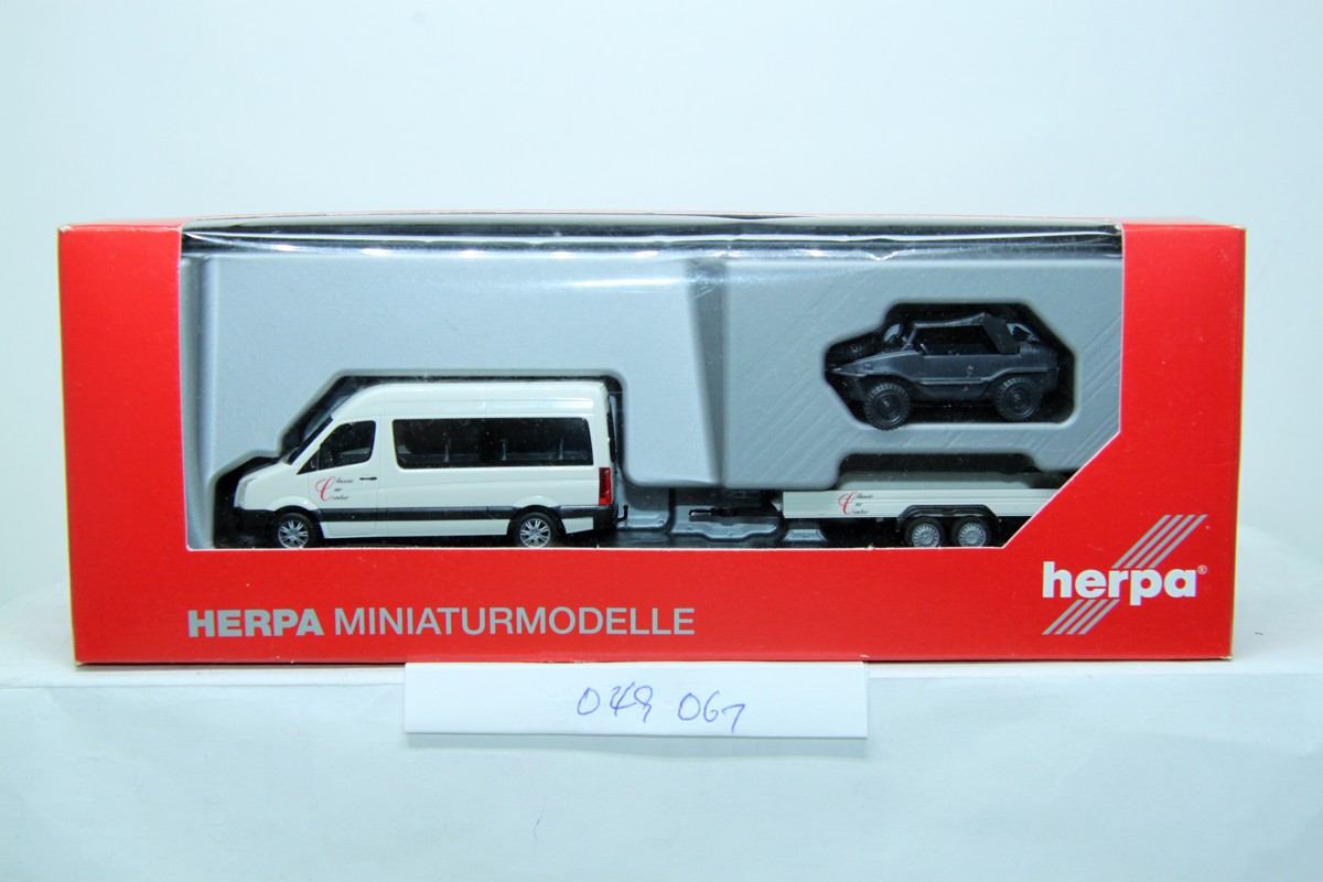Herpa 049061, VW Crafter bus with trailer and VW Schwimmwagen