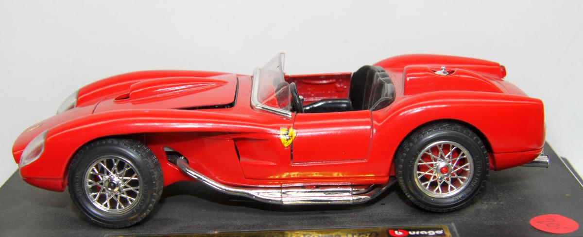 Burago Ferrari 250 Testa Rossa (1957) 1