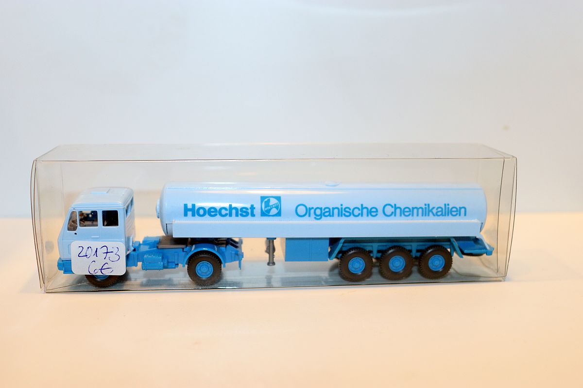 Wiking, SW20173, truck MB “Hoechst Organic Chemicals”, dark/light blue, for track H0,
