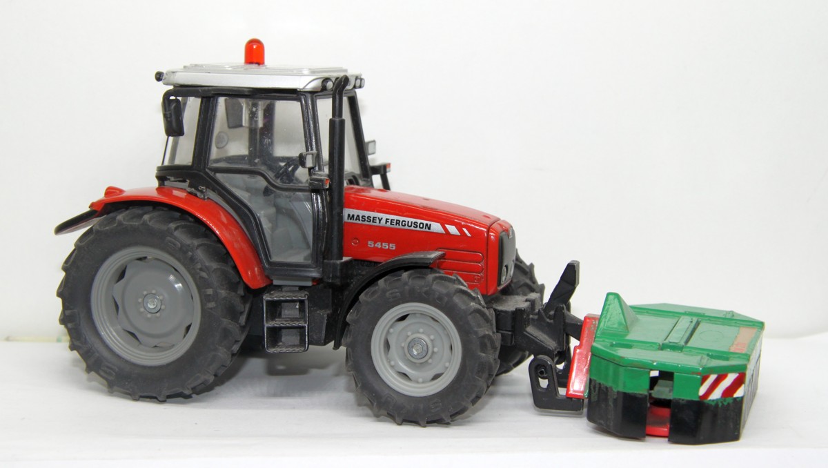SIKU 8680, Traktor Massey Ferguson 5455 mit zusätzlichem Grasmäher, aus Metall, Maßstab 1:32, ohne Originalverpackung, siehe Bilder