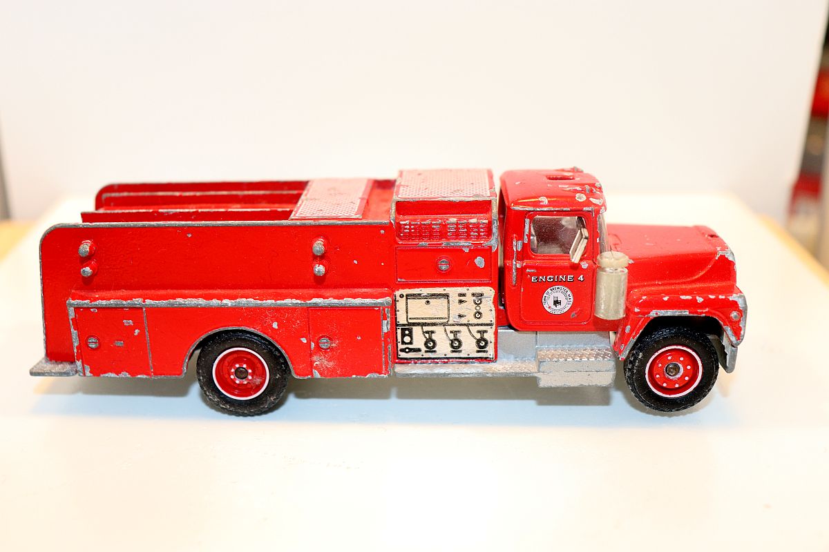 Siku SW20489, Solido MACK Pompier , fire department. Equipment vehicle, scale 1:60, 