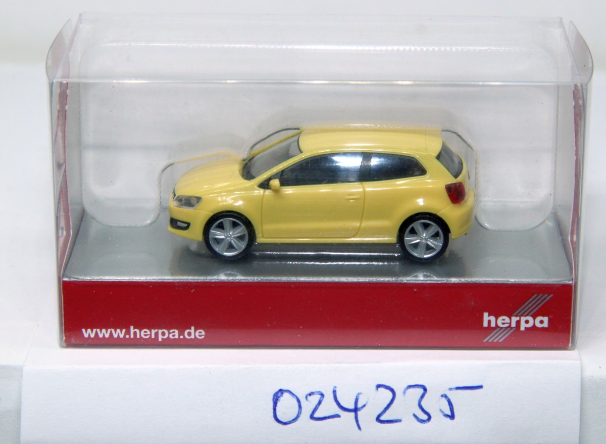 Herpa 024235 VW Polo 2-türig gelb 1:87 mit Originalverpackung