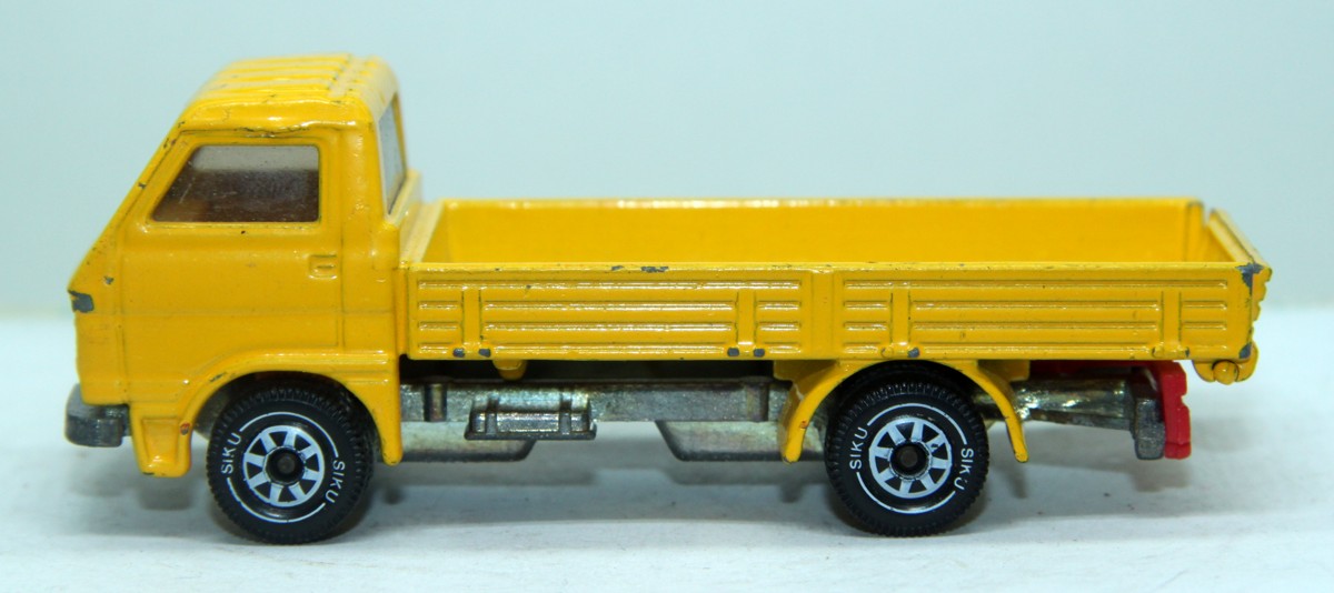 Siku V Serie 1625, LKW  M.A.N. VW Pritsche, gelb  Maßstab 1:55, bespielt mit Gebrauchsspuren, siehe Bilder, ohne Originalverpackung
