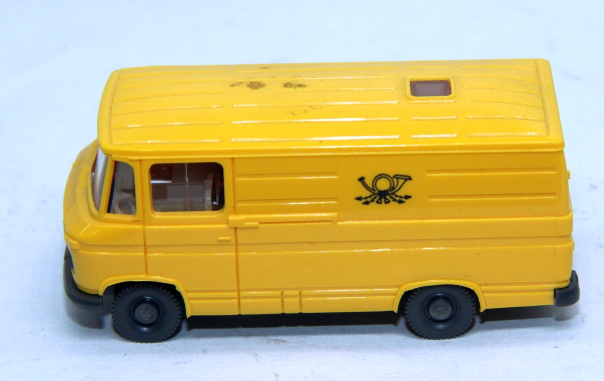 Wiking SW16259, MB Transporter "Deutsche Post", gelb