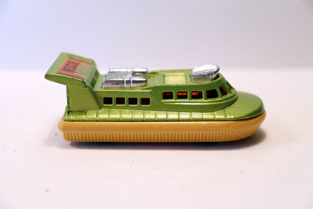 Matchbox SW19868, Superfast, Hovercraft, green, used, with signs of wear,