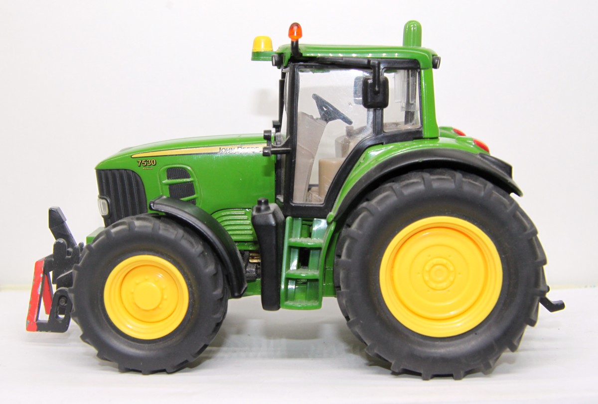SIKU Farmer, Traktor John Deere 7530, aus Metall, Maßstab 1:32, ohne Originalverpackung, siehe Bilder