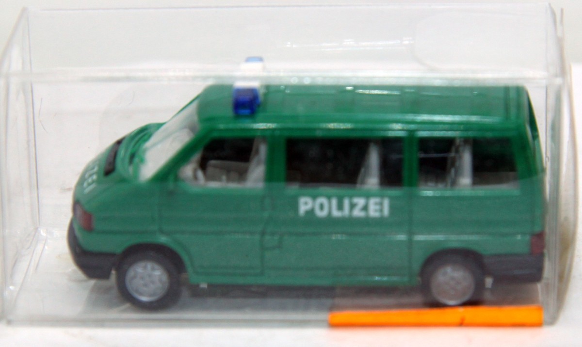 WIKING 10918, VW CARAVELLE Polizei, grün, für Spur H0, in Originalverpackung