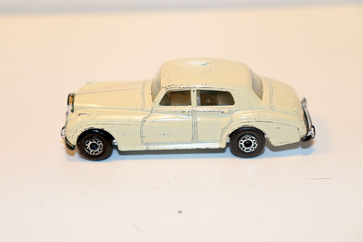 Matchbox SW20563, Matchbox Rolls Royce Silver cloud, beige