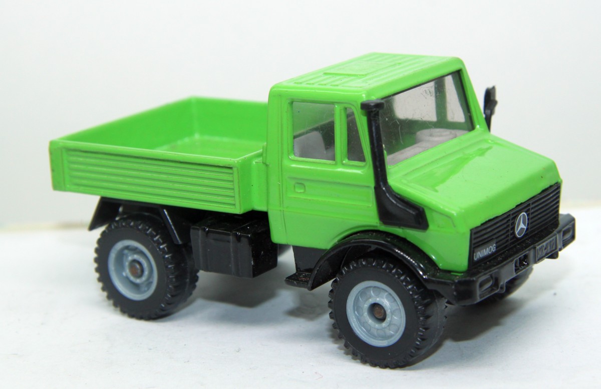Siku 1620 Mercedes Unimog Gr n Ma stab 1 55 Bespielt Mit Sichtbaren siku-1620-mercedes-unimog-gr-n-ma-stab-1-55-bespielt-mit-sichtbaren