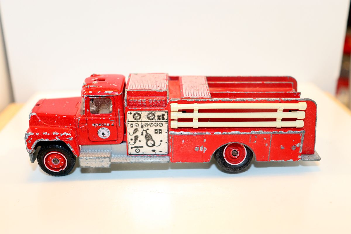 Siku SW20489, Solido MACK Pompier , fire department. Equipment vehicle, scale 1:60, 
