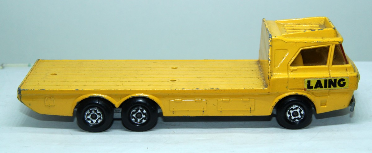 MATCHBOX Super Kings "Construction Transporter" K-36, Lesney Prod. 1974, gelb, Maßstab 1:55, bespielt mit  deutlichen Gebrauchsspuren,  siehe Bilder, ohne Originalverpackung